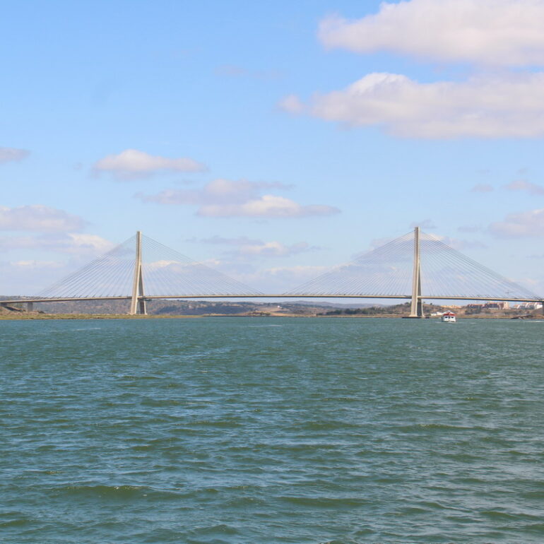 21. Pont sur le Guadiana, frontière entre le Portugal et l'Espagne