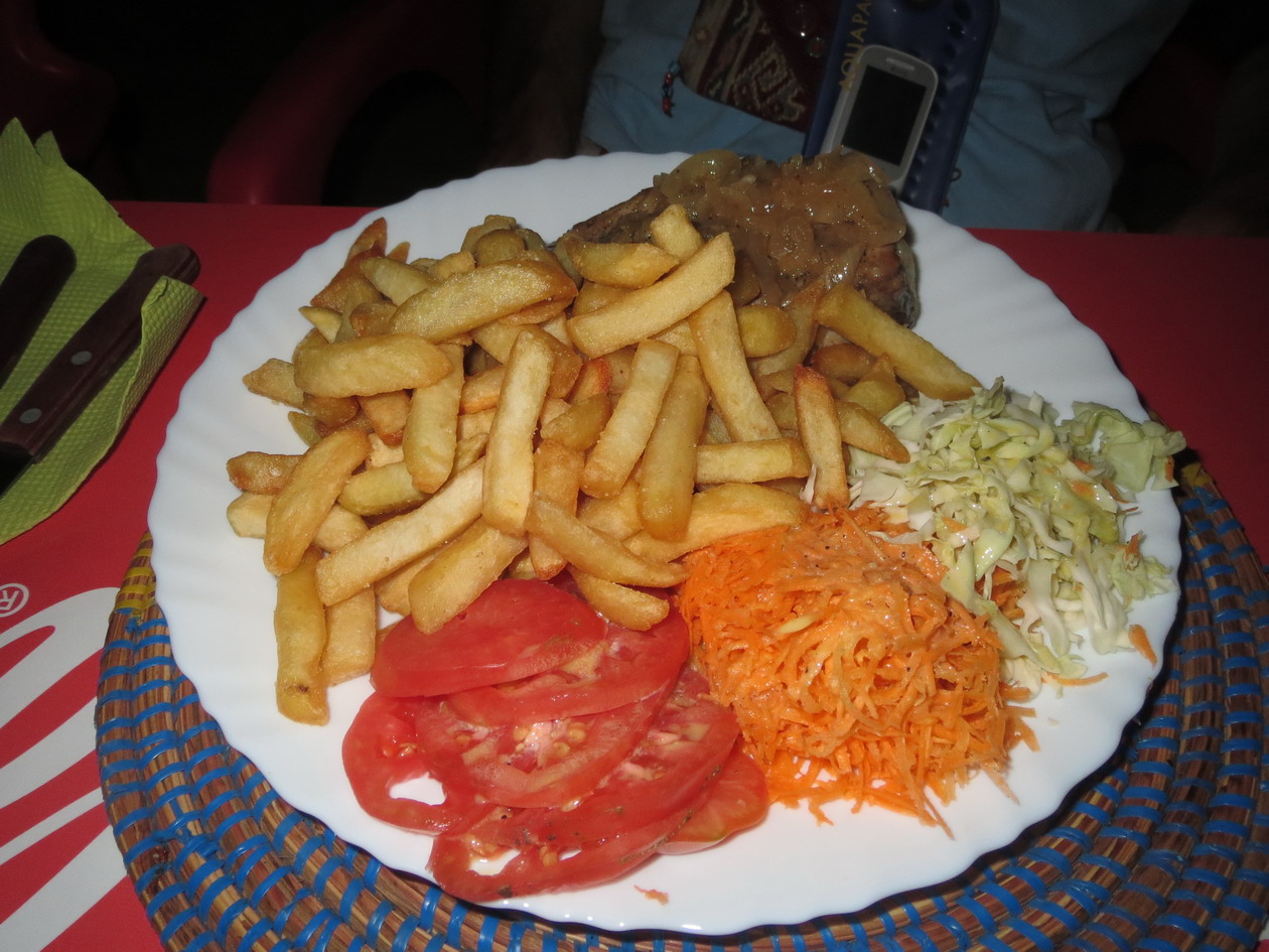 21. Steak de thon avec accompagnement pour 6.50 €