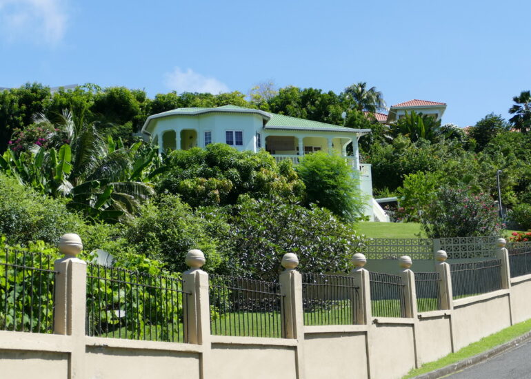21. Villa autour de Prickle bay