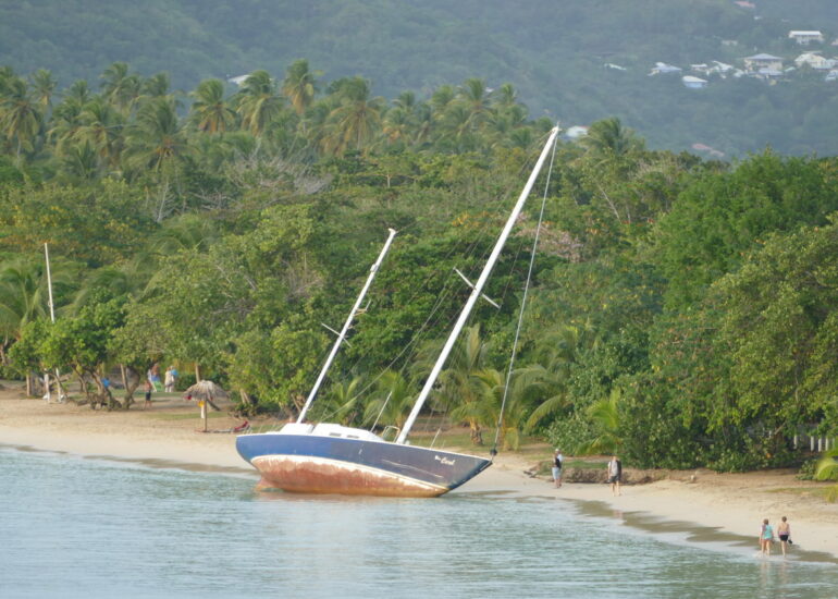 22. La Martinique, Ste Anne, la fin d'un rêvz