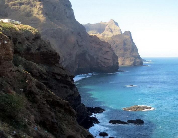 22. La côte sauvage vers Fontainhas