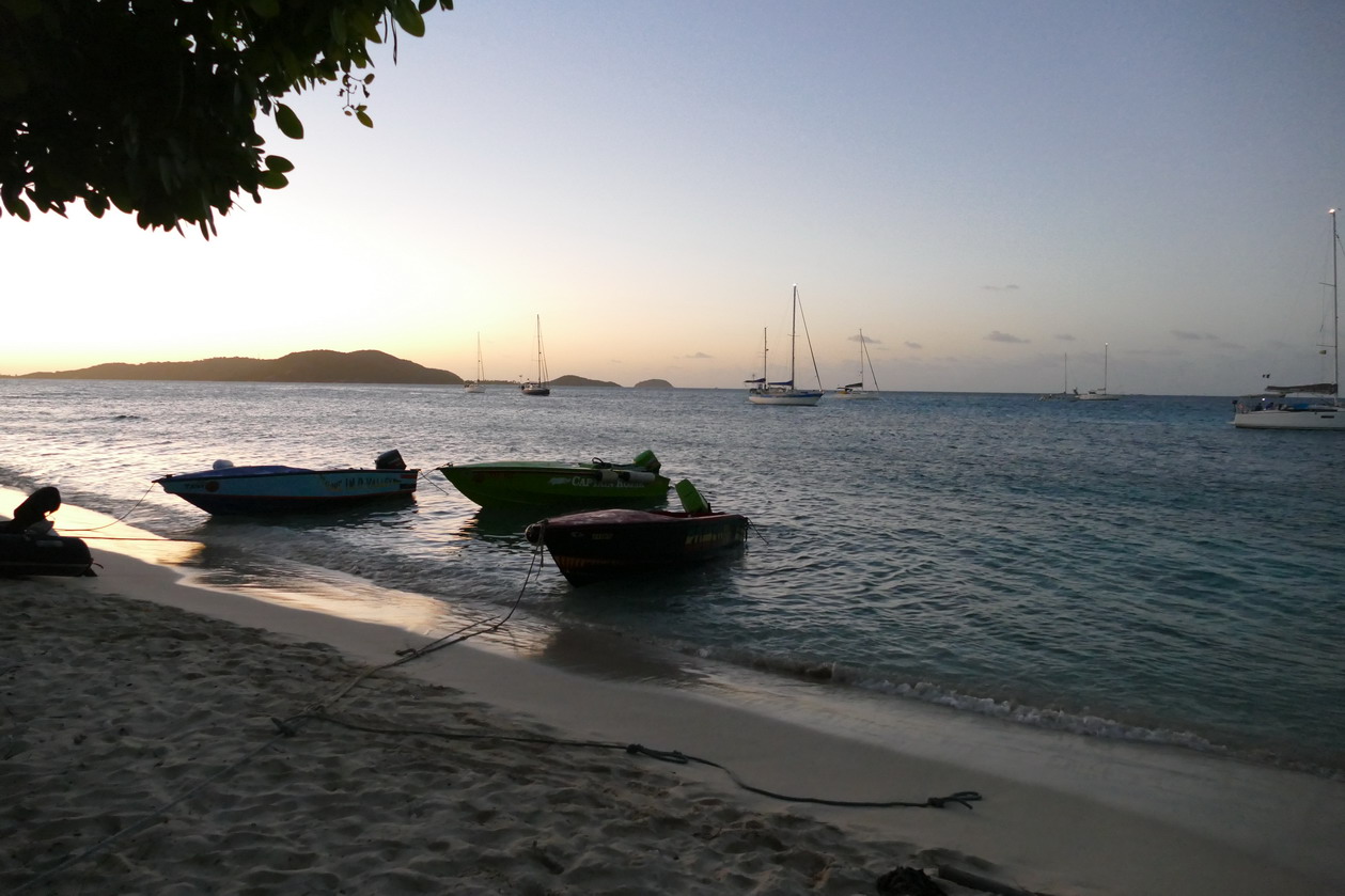 22. Les Tobago cays, vue sur Mayreau