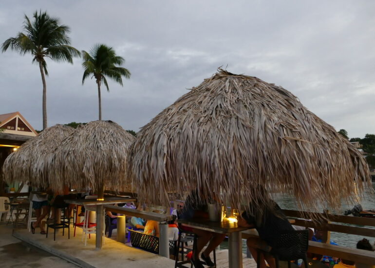 23. La Martinique, Ste Anne, la Dunette, restaurant de bord de mer