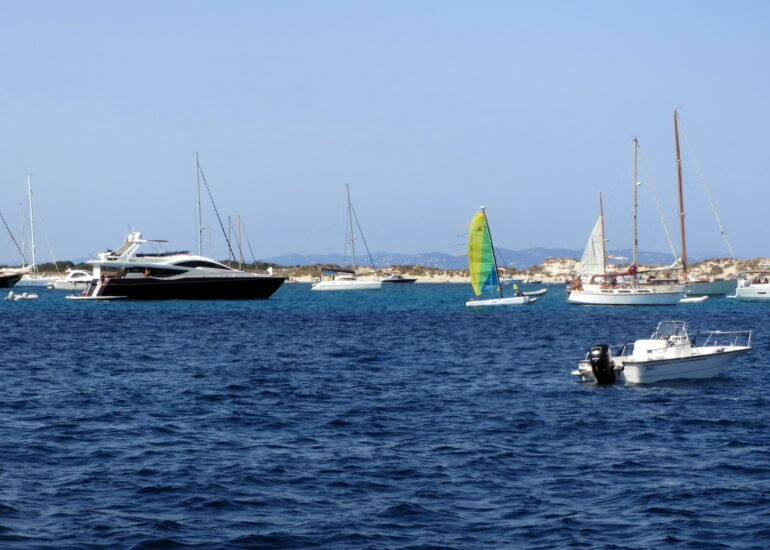 23. Île de Formentera ; il y a du monde ...