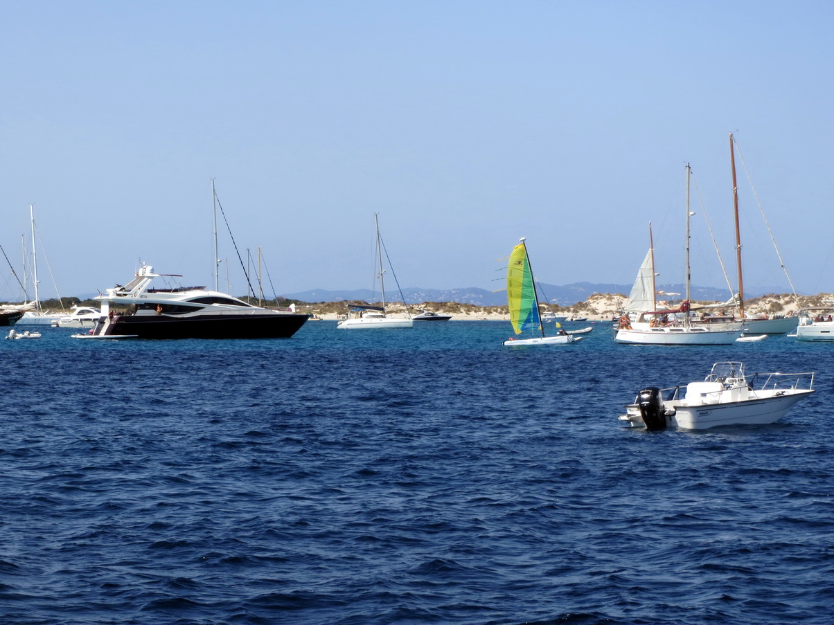 23. Île de Formentera ; il y a du monde ...