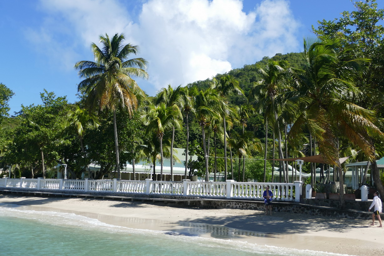 24. Bequia, Admiralty bay, la rive sud