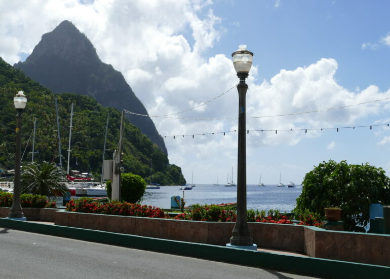 24. Le mouillage de Soufriere