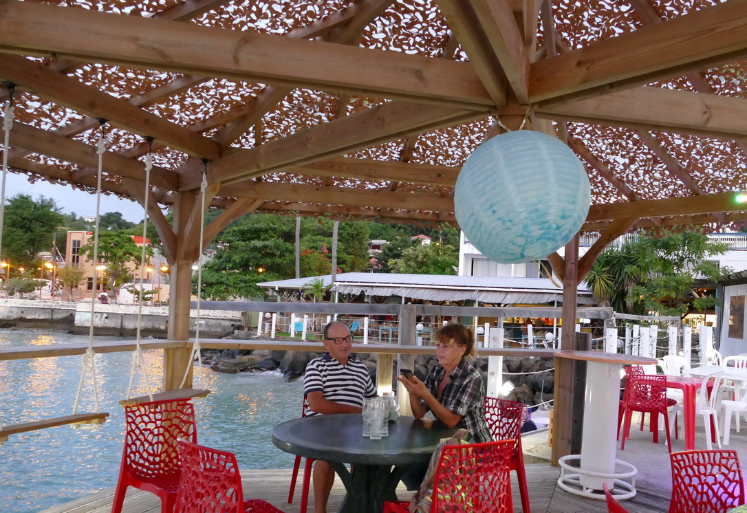 25. La Martinique, Ste Anne, la Dunette, restaurant de bord de mer