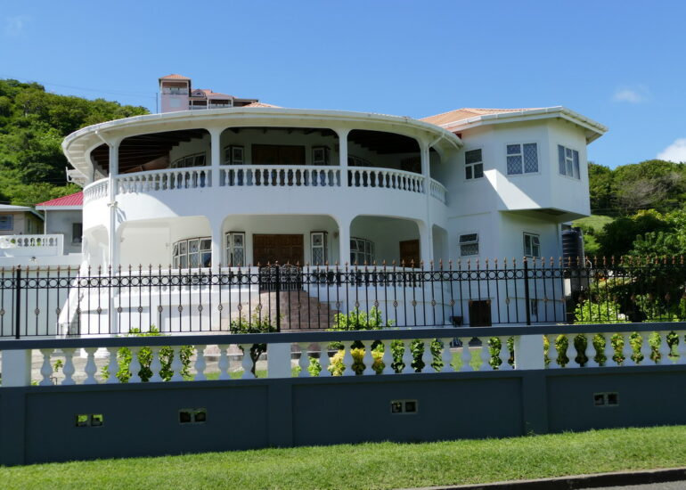 25. Villa autour de Prickle bay