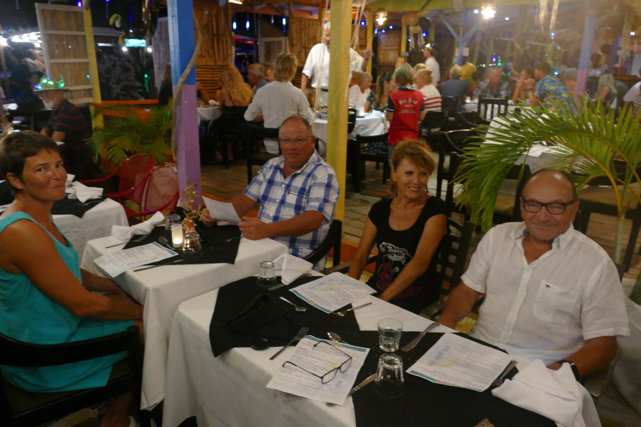 6. Ste Lucie, Marigot hbr, restaurant Mygo, repas de fin d'année avec Mireille et Richard, des Liégeois