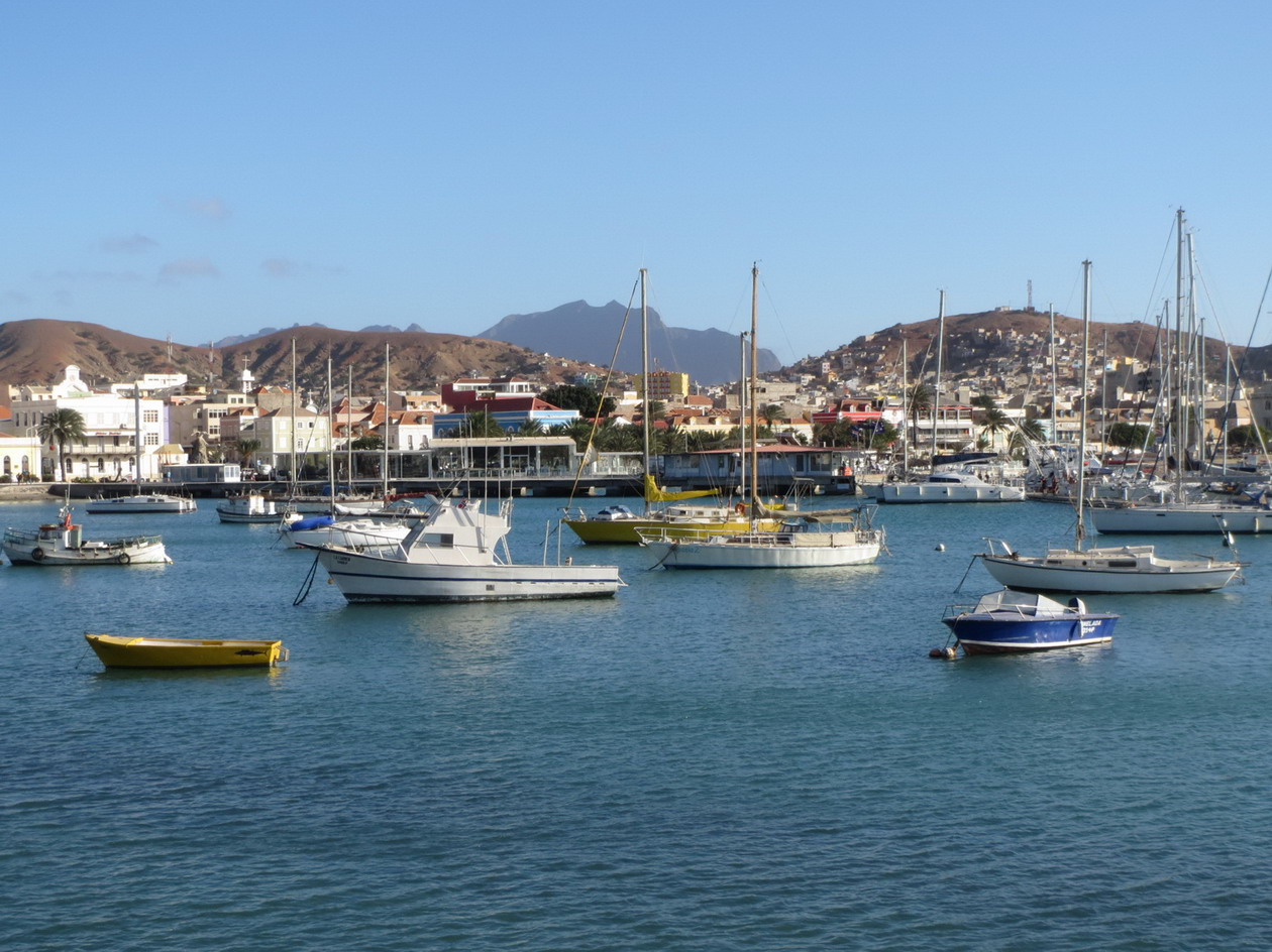 26. Zone de mouillage entre les deux marinas