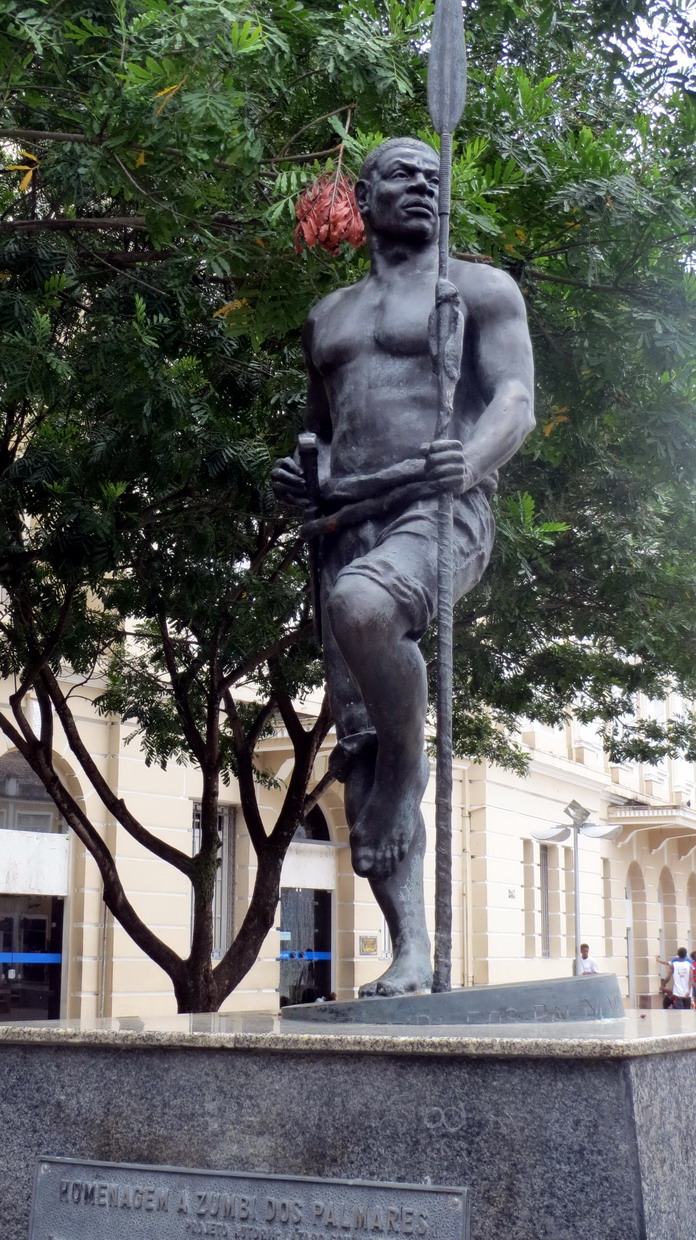 27. SdB, centre historique, statue de Zumbi dos Palmares, icône de la résistance anti-esclavagiste et anticoloniale