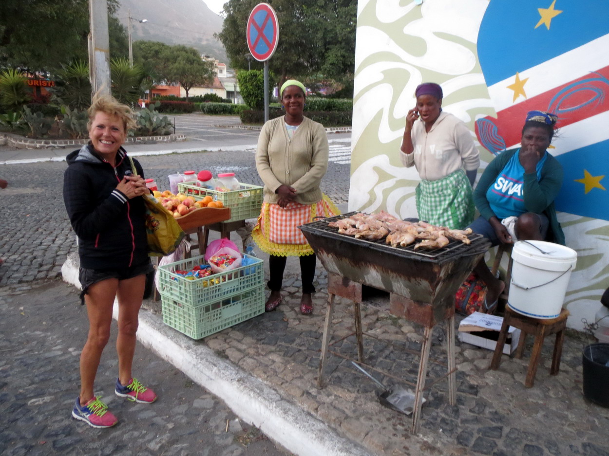 27. Tarrafal, ravitaillement au coin de la rue