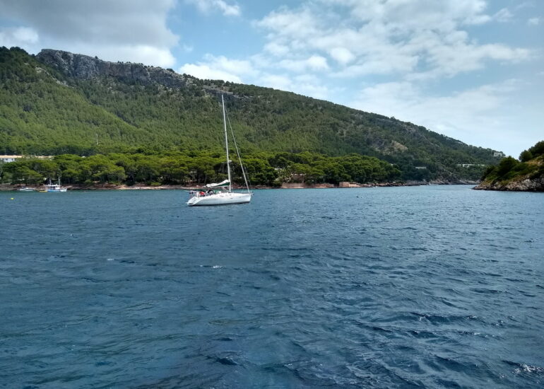 28. La cala Formentor