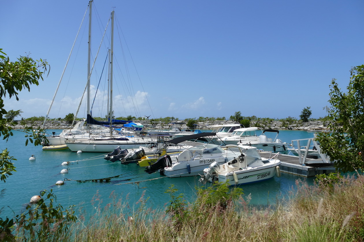 28. Marie-Galante ; Grand-Bourg, le petit port de plaisance