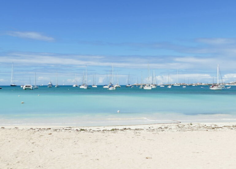 28. Sint Maarten, Kool baai