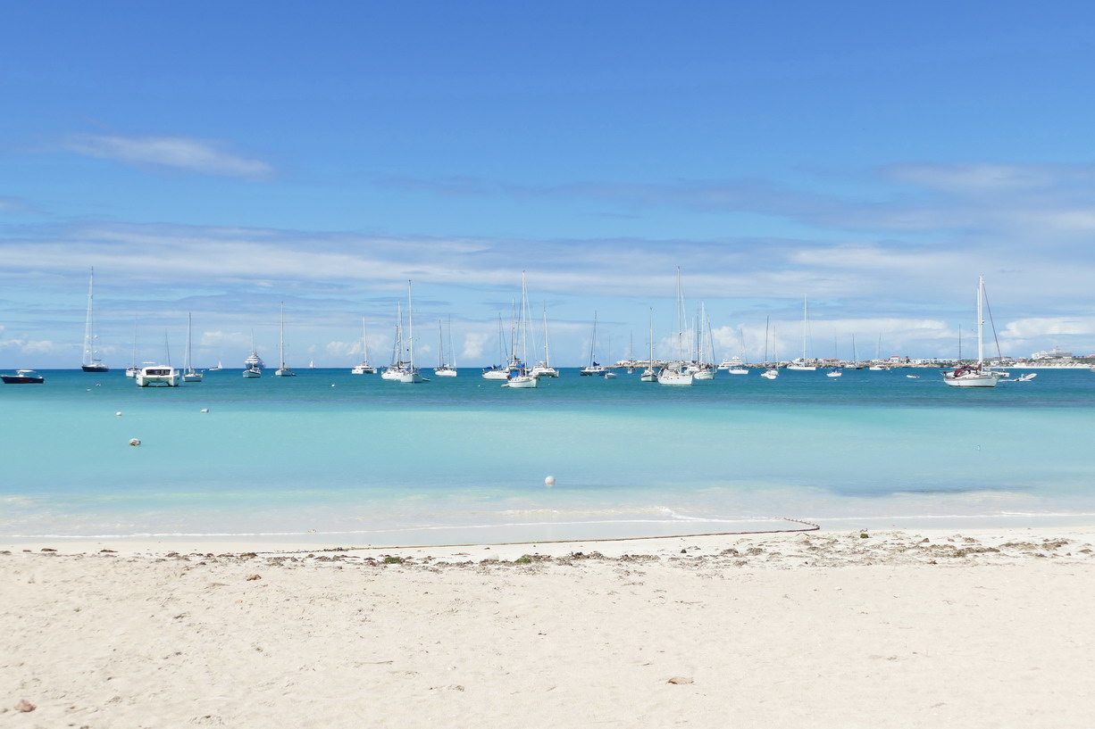 28. Sint Maarten, Kool baai