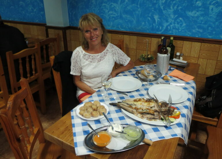 28. Repas de poisson au restaurant