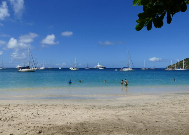 30. Bequia, Admiralty bay, Princess Margaret beach