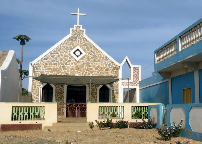 30. Eglise de village