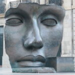 30. Ténérife nord, Santa Cruz, sculpture d'Igor Mitoraj