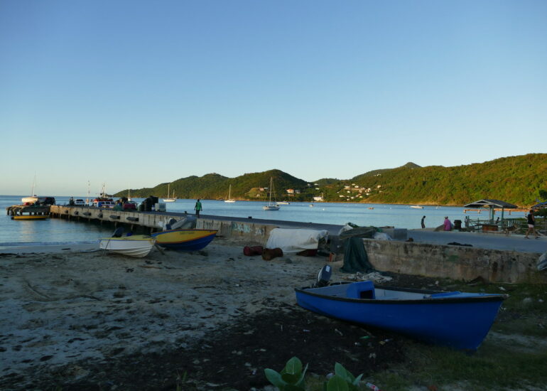 31. Canouan, Charlestown, l'embarcadère du ferry