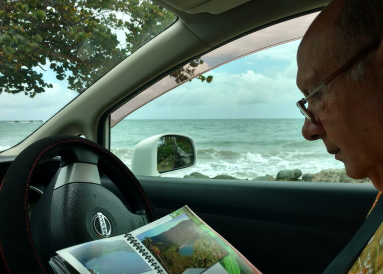 31. La côte sauvage à l'est ; conduite à gauche, voiture automatique et routes en lacets hyperpentues ; on s'habitue