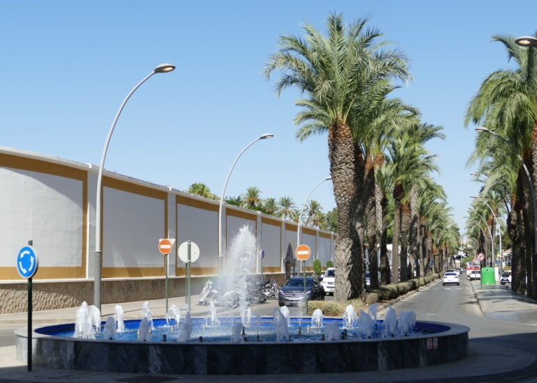 32. Carthagène, le long mur de l'arsenal