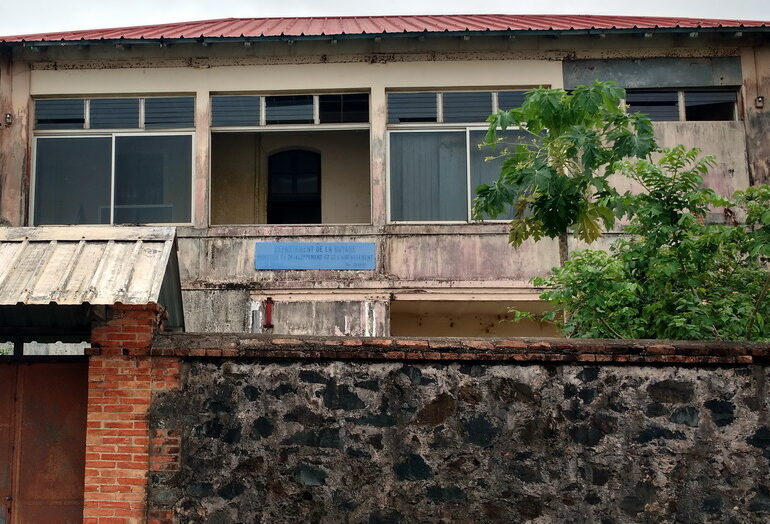 32. Département de la Guyane, direction du développement et de l'aménagement (!!!)