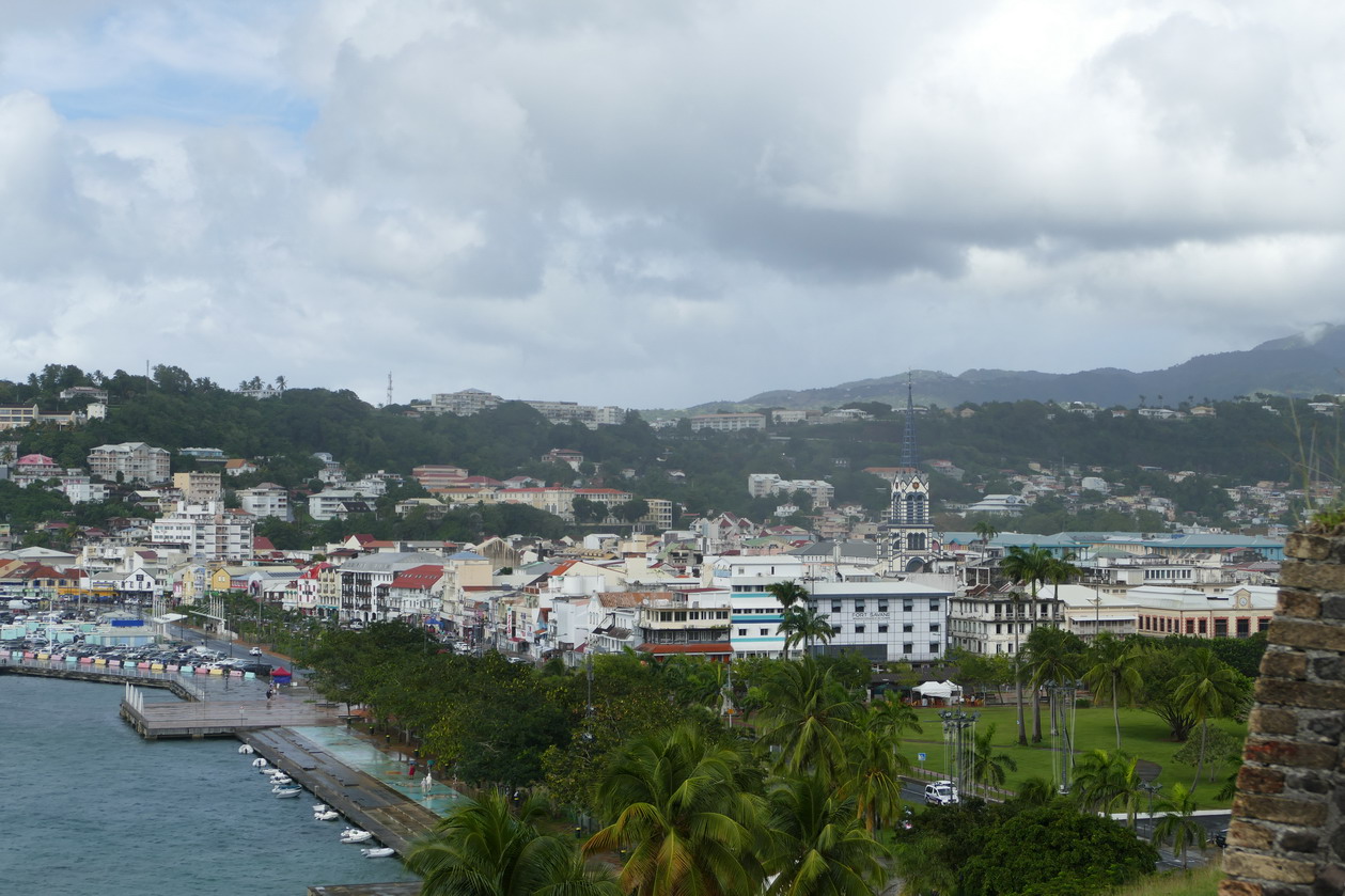 32. Fort-de-France ; vue du fort Saint-Louis