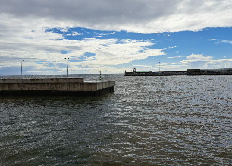 32. Madère, Funchal, l'entrée du port