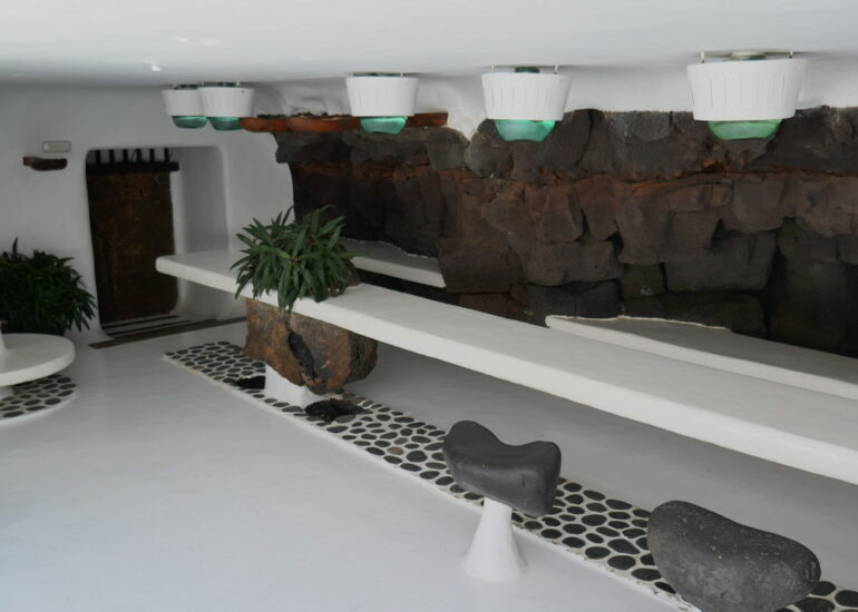 33. Lanzarote, los Jameos del Agua, des cavernes souterraines