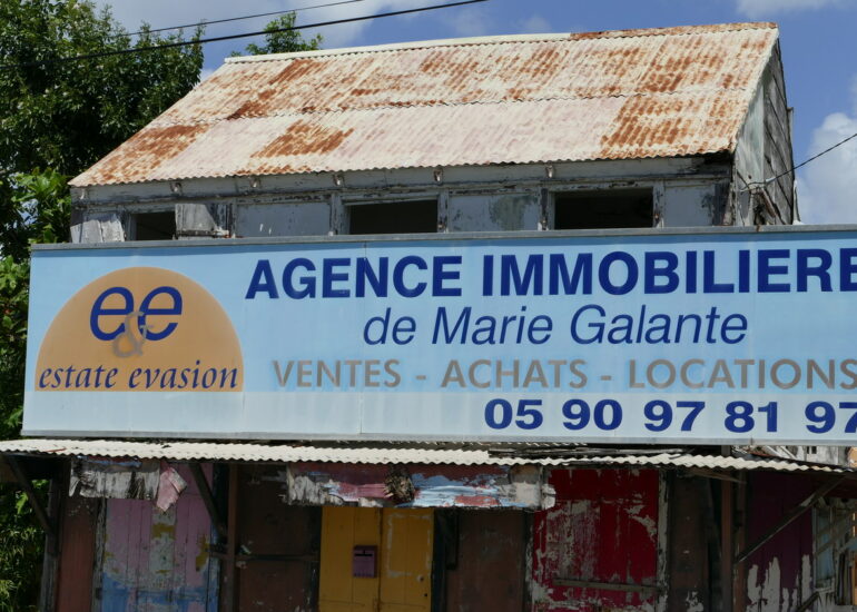 33. Marie-Galante ; Grand-Bourg, une agence immobilière qui promet !