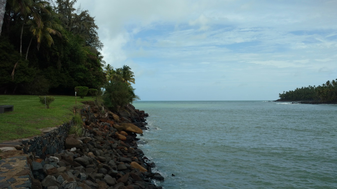 34. La passe entre l'île Royale et l'île St Joseph