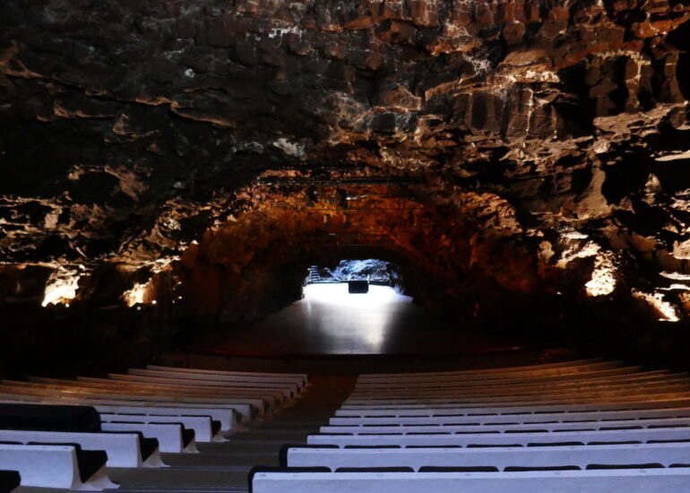 37. Lanzarote, los Jameos del Agua, des cavernes souterraines
