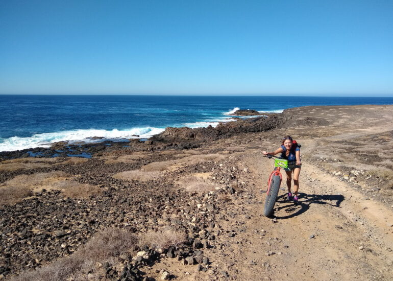 38. La Graciosa - la côte sud, déchiquetée