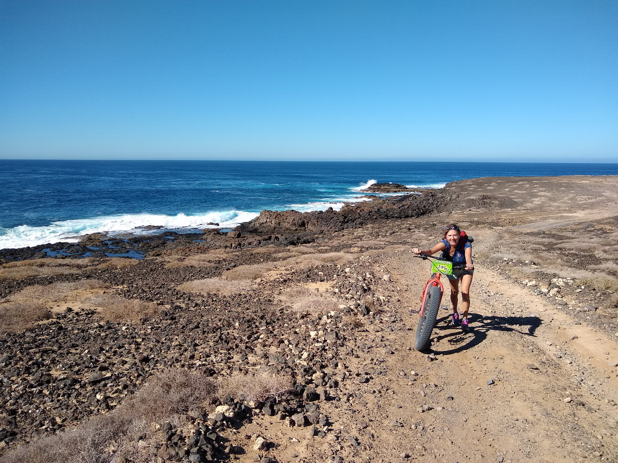 38. La Graciosa - la côte sud, déchiquetée