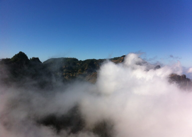 39. Entre sommets et nuages
