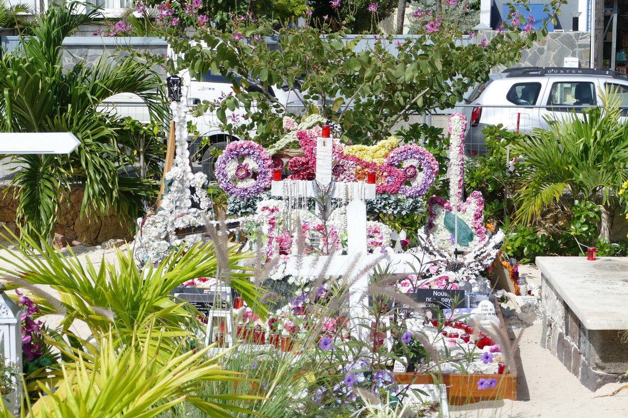 39. St Barth, cimetière de Lorient, la dernière demeure de Johnny