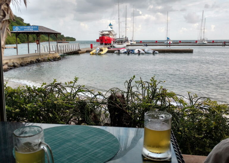 40. Du restaurant de la marina du Phare bleu à l'est de Calivigny island