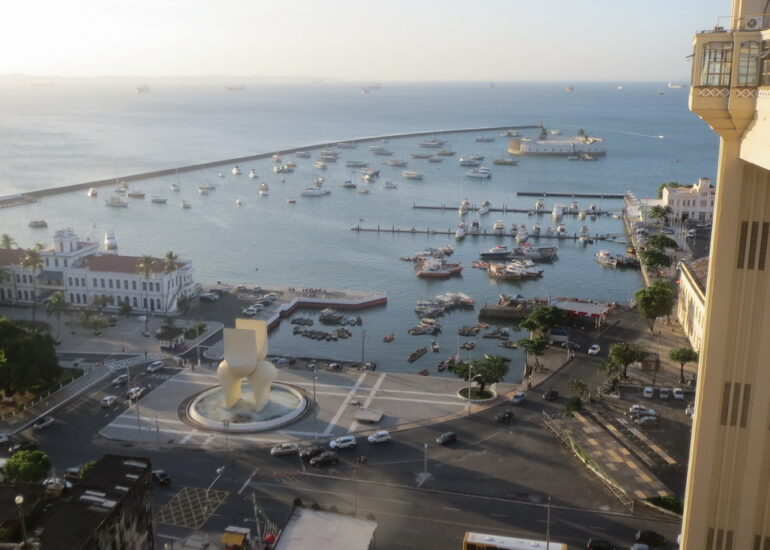 40. SdB, l'ascenseur Lacerda, la ville basse, l'avenue de France, le terminal maritime