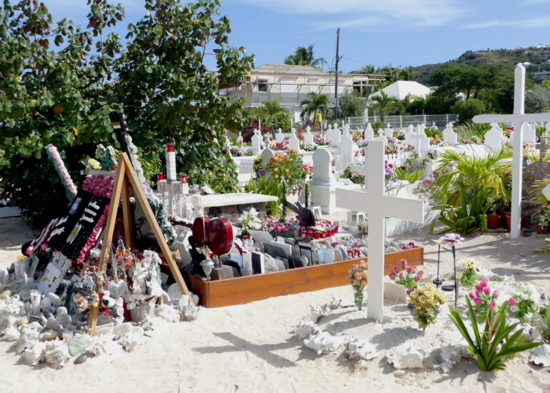40. St Barth, cimetière de Lorient, la dernière demeure de Johnny