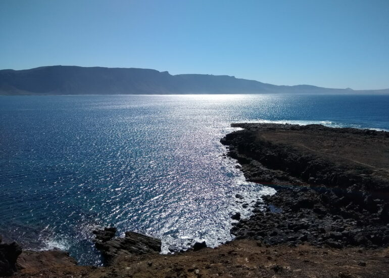 41. La Graciosa - la côte sud, déchiquetée