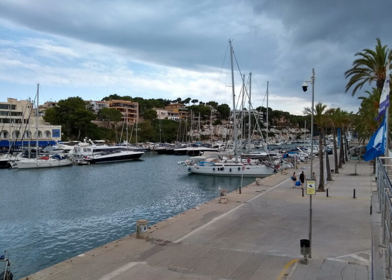 41. Porto Cristo ; c'est étroit et encombré !