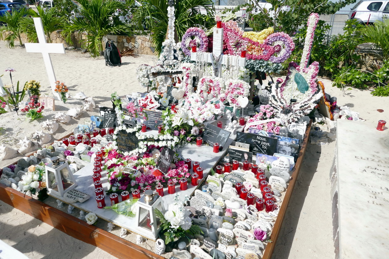 41. St Barth, cimetière de Lorient, la dernière demeure de Johnny