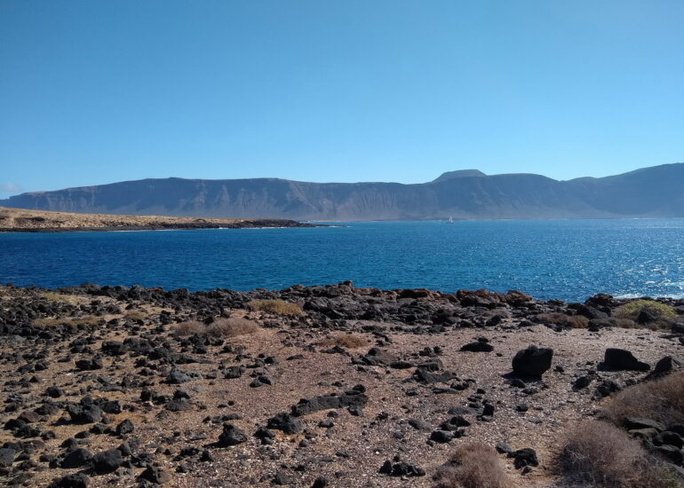 42. La Graciosa - la côte sud, déchiquetée