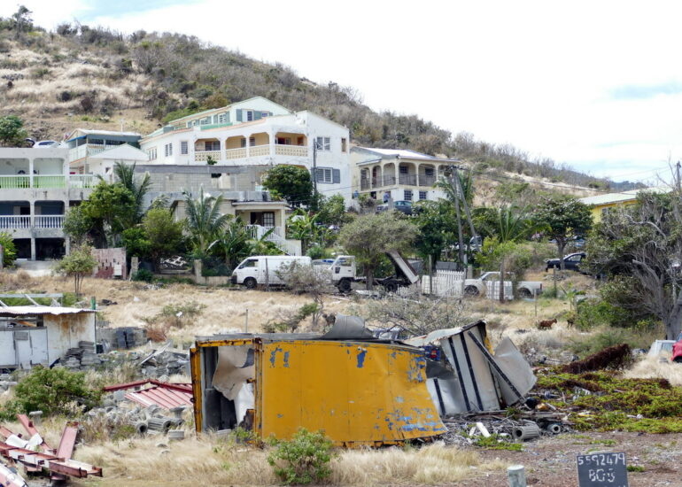 43. St Martin, la côte orientale, beaucoup de destructions