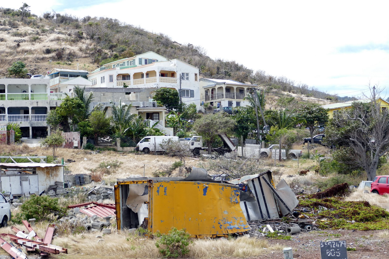 43. St Martin, la côte orientale, beaucoup de destructions