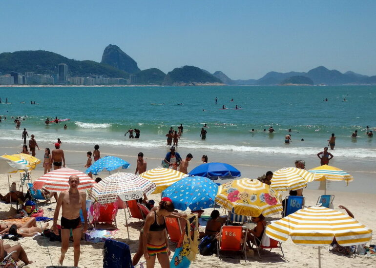 44. Plage de Copacabana, première baignade