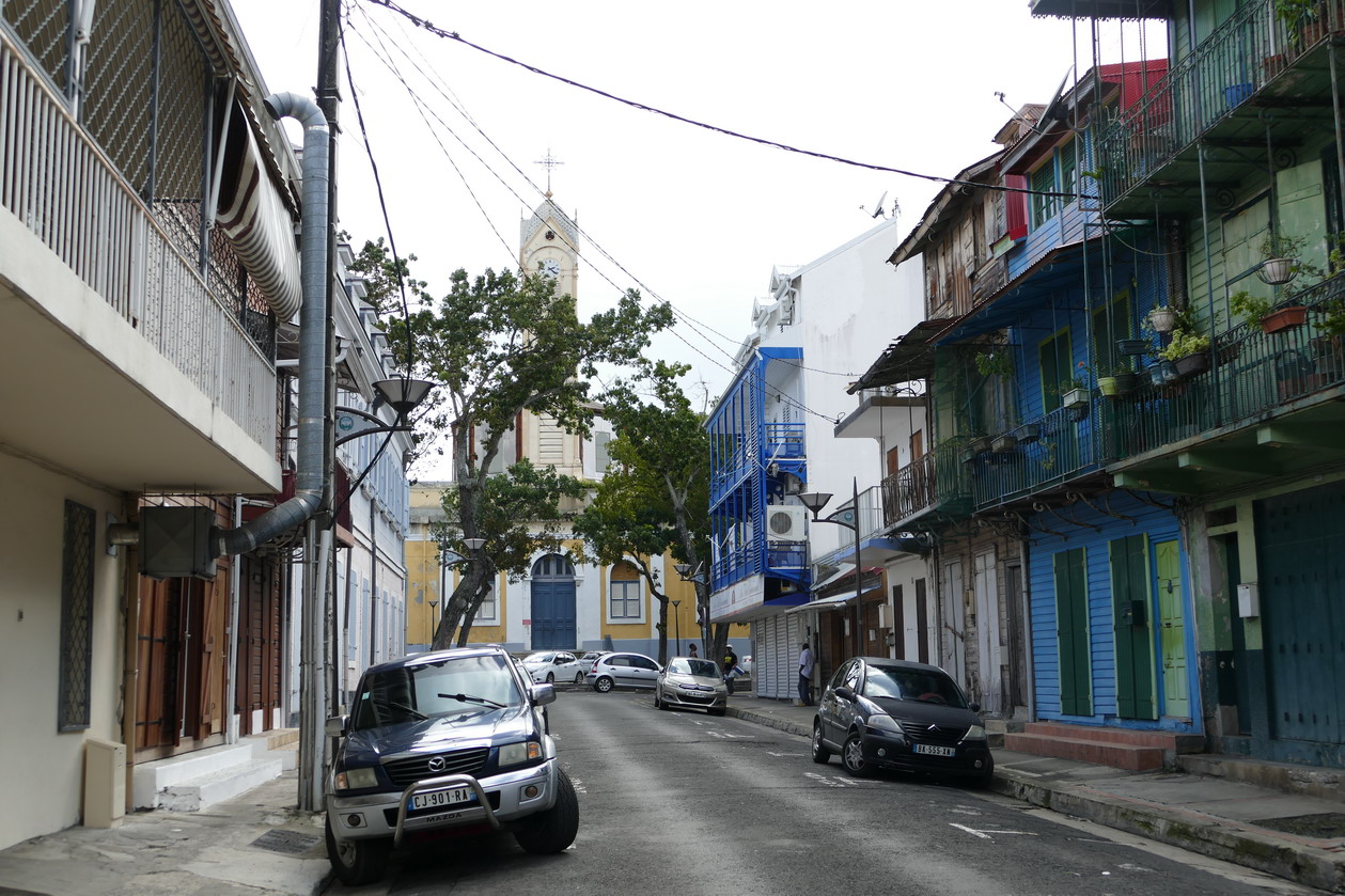 44. Pointe-à-Pitre ; quartier de la cathédrale